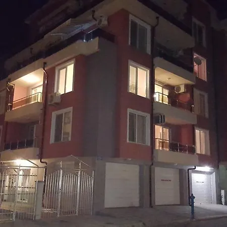 Alex פומורי